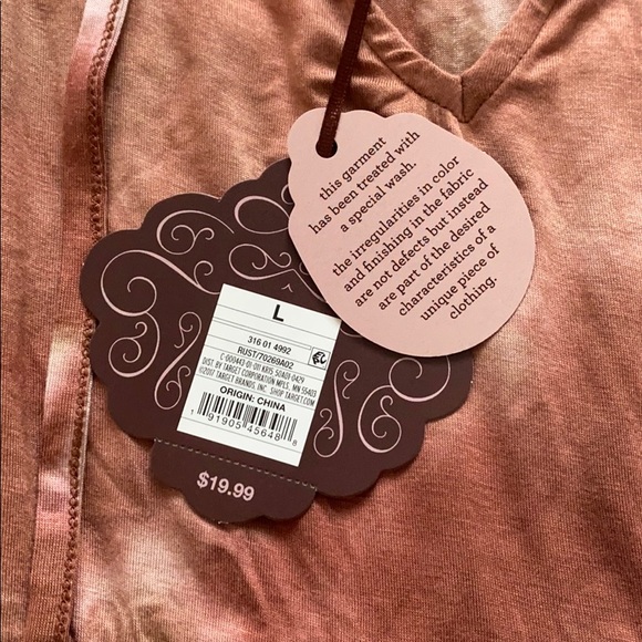 NWT Target top - Picture 2 of 3